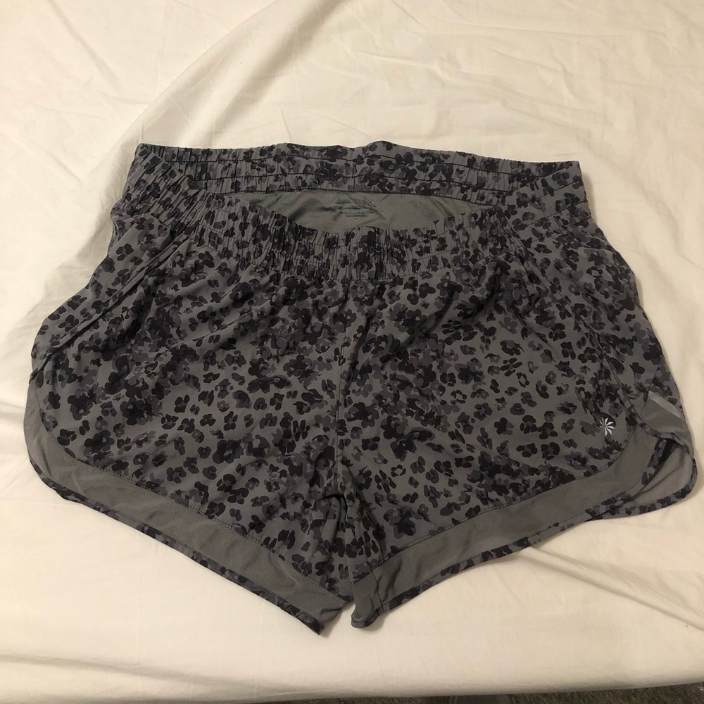 Athleta lined shorts size Large